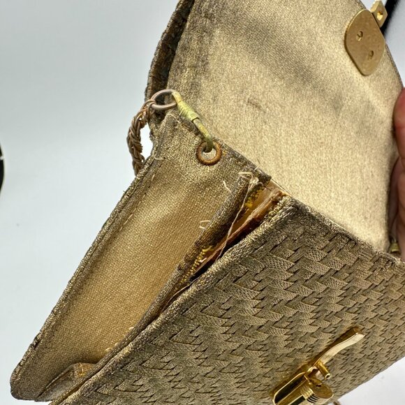 Gucci *Rare* Vintage Gold Woven Shoulder Bag (1968-1972) - Picture 10 of 14